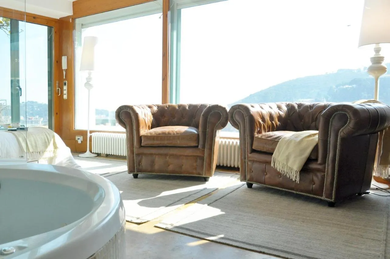 Private Swimming Pool Villa Barcelona